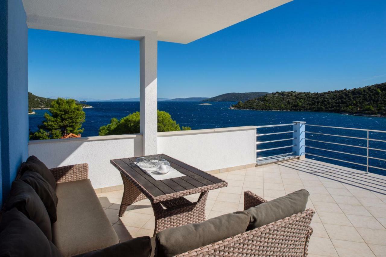 Apartments "Villa Antea" Vinisce Exterior photo