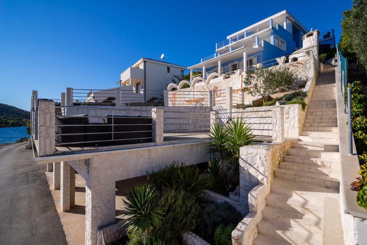 Apartments "Villa Antea" Vinisce Exterior photo