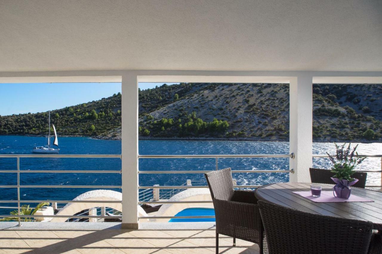 Apartments "Villa Antea" Vinisce Exterior photo